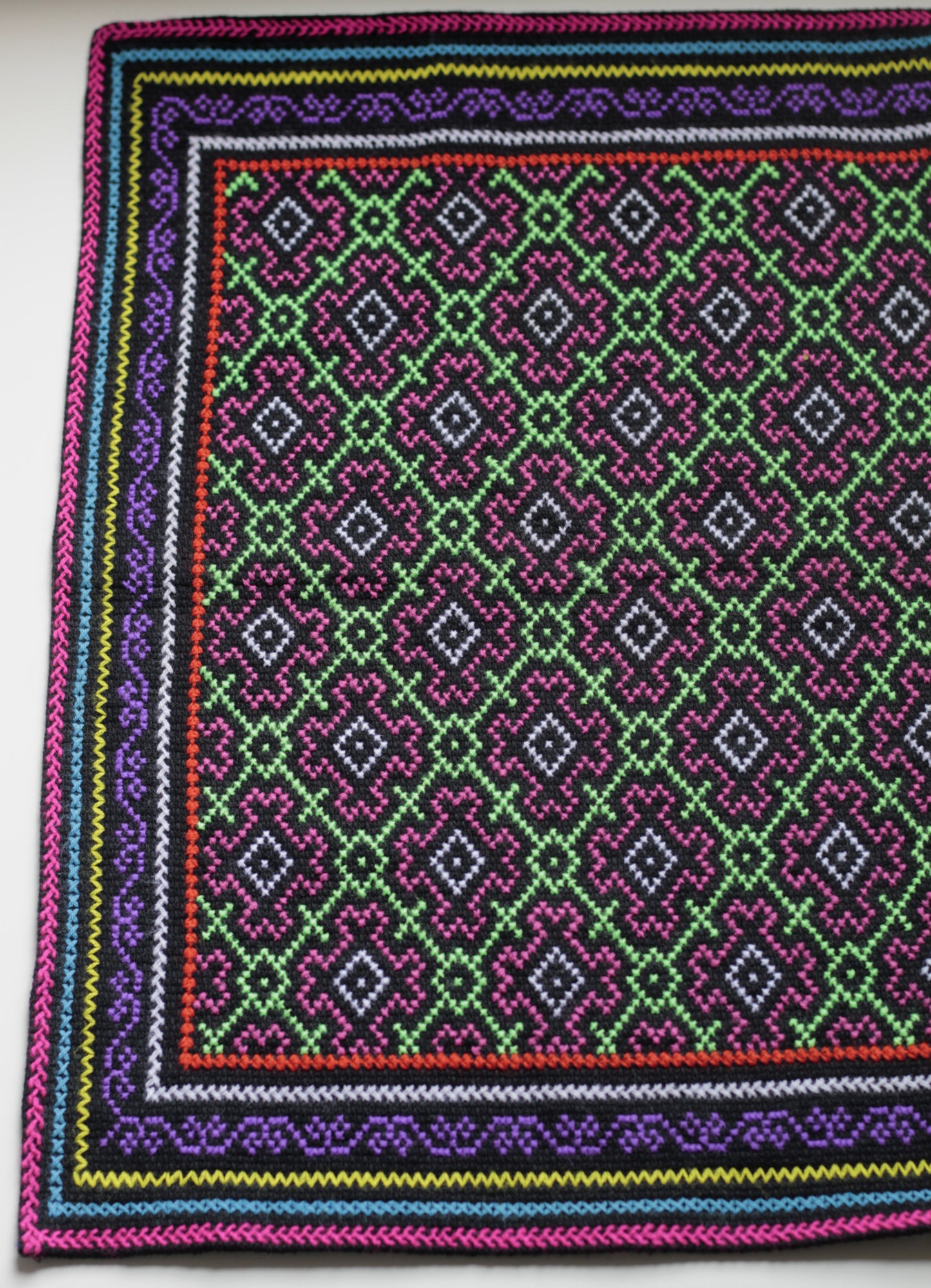 Shipibo Altartuch in Violett, 64x44cm - Schamanisches Tuch - Astrale Kraft - Silvia Ricopa - Sacred Weavings