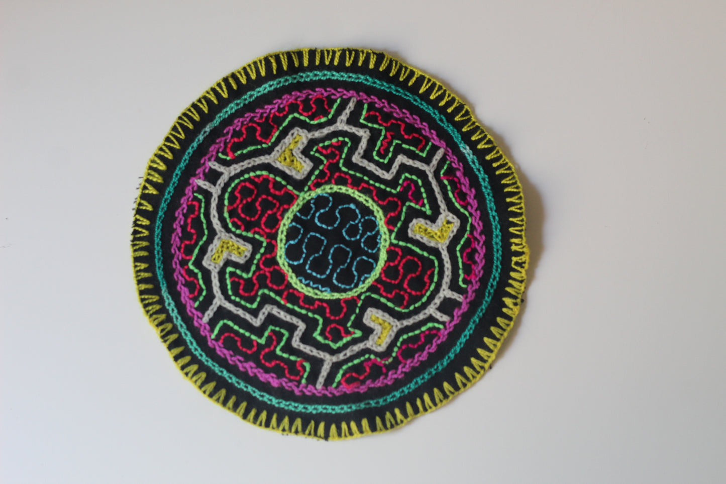 Shipibo Aufnäher - 14cm Diameter - Papa Inti - Sacred Weavings