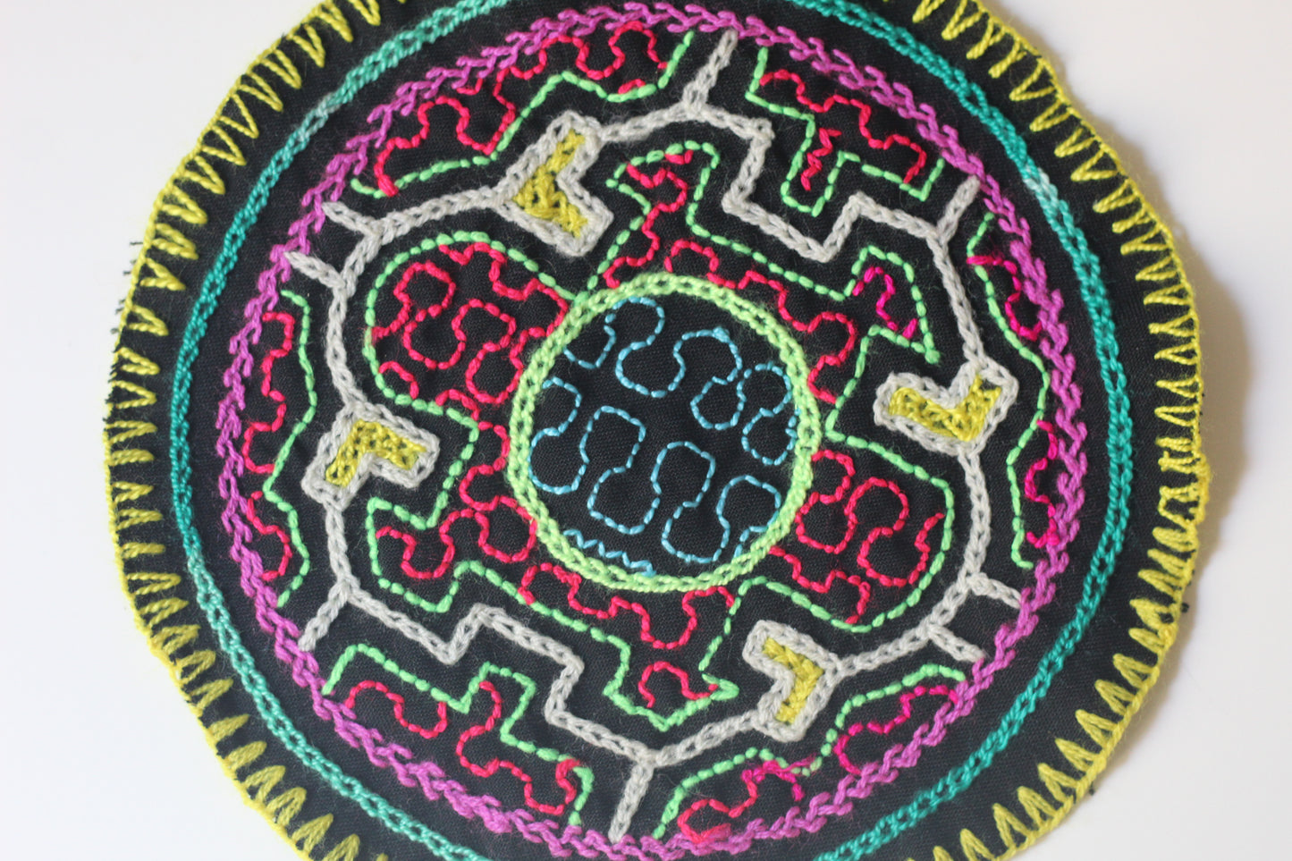 Shipibo Aufnäher - 14cm Diameter - Papa Inti - Sacred Weavings