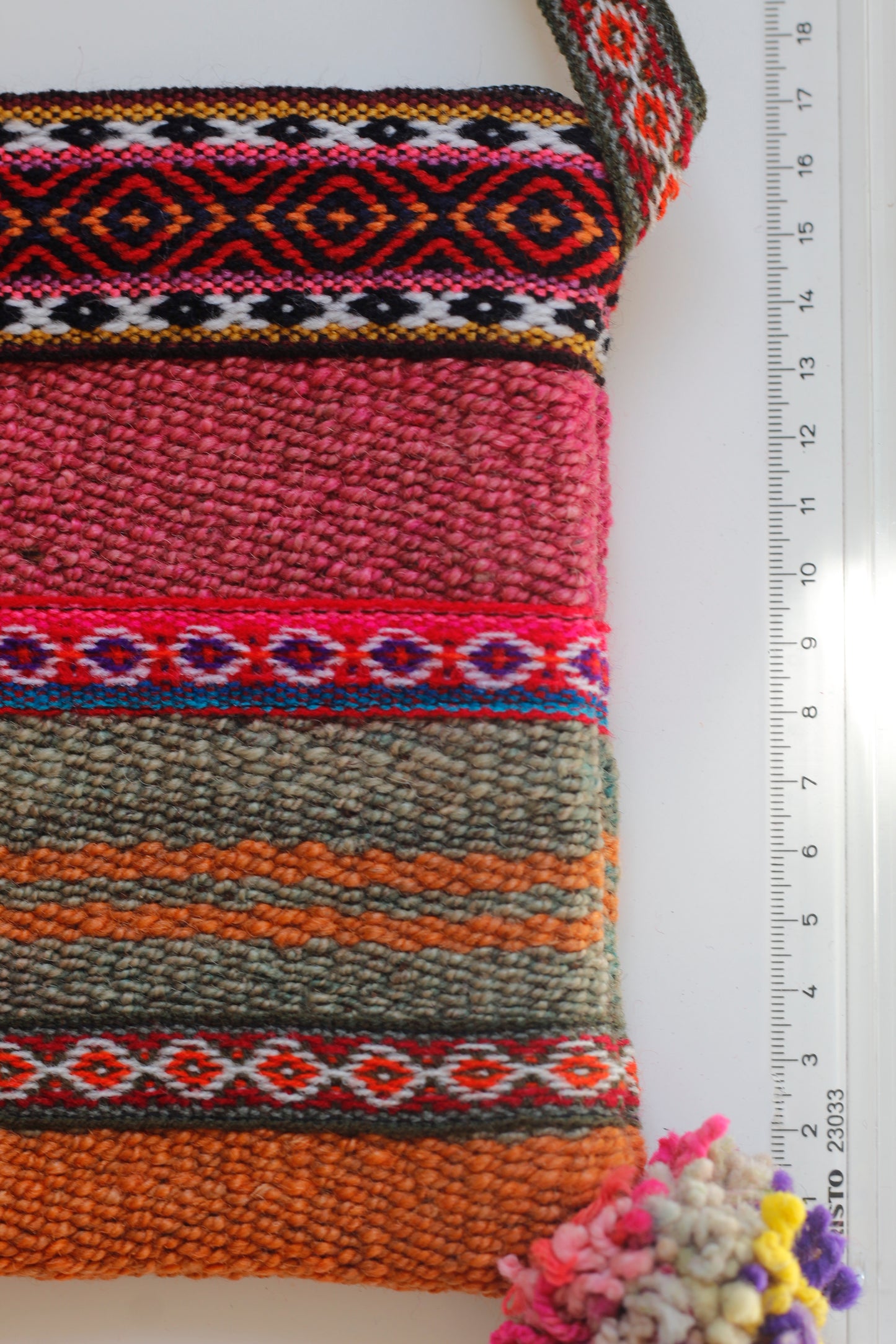 Handgewebte Wolltasche - Lebhaft ethnisch gemustert - Pink, Grün & Orange - Sacred Weavings