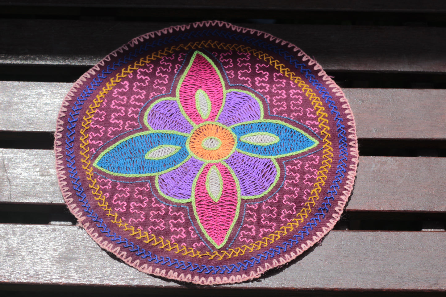 Shipibo-Conibo Aufnäher 22,5cm Diameter - "Florcita" - Sacred Weavings