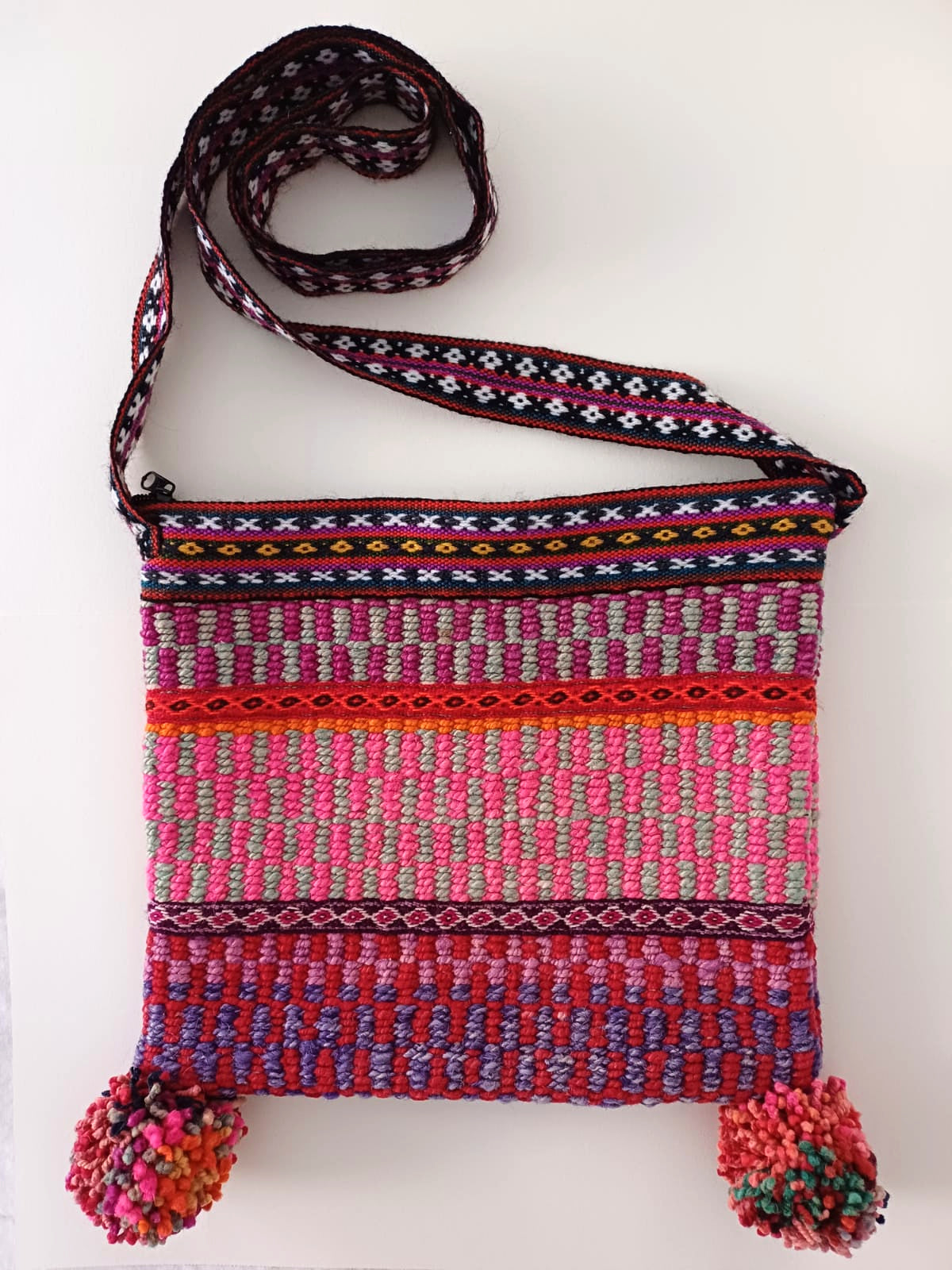 Handgewebte Wolltasche - Lebhaft ethnisch gemustert - Sacred Weavings