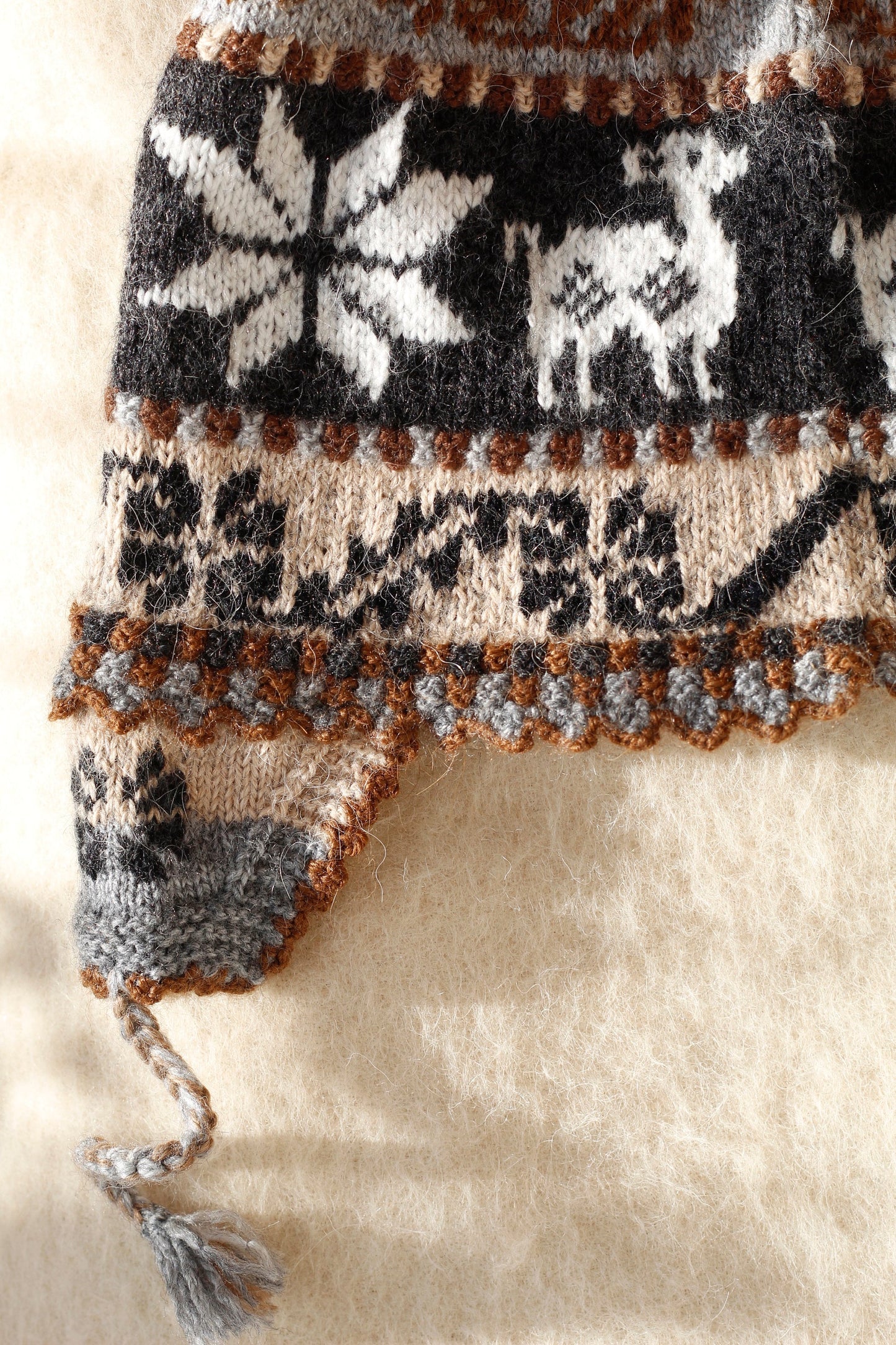 Alpaka Wollmütze mit Ohrenschutz "Chullo" - Handgewoben - Sacred Weavings