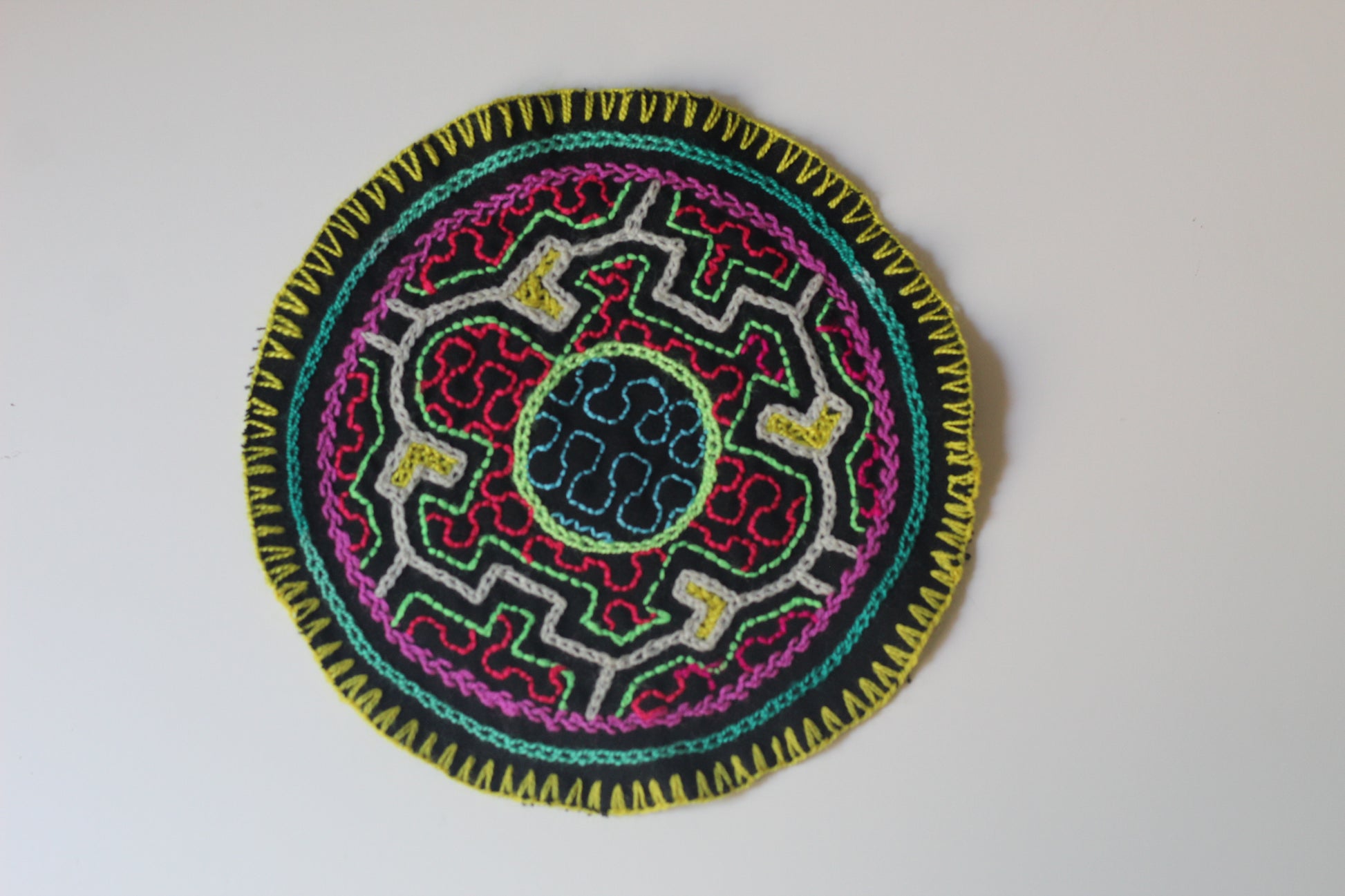 Shipibo Aufnäher - 14cm Diameter - Papa Inti - Sacred Weavings 