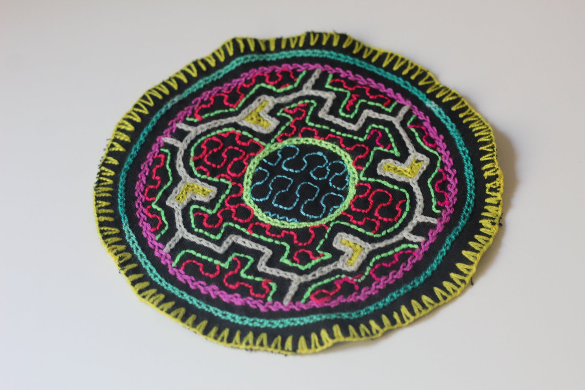 Shipibo Aufnäher - 14cm Diameter - Papa Inti - Sacred Weavings 