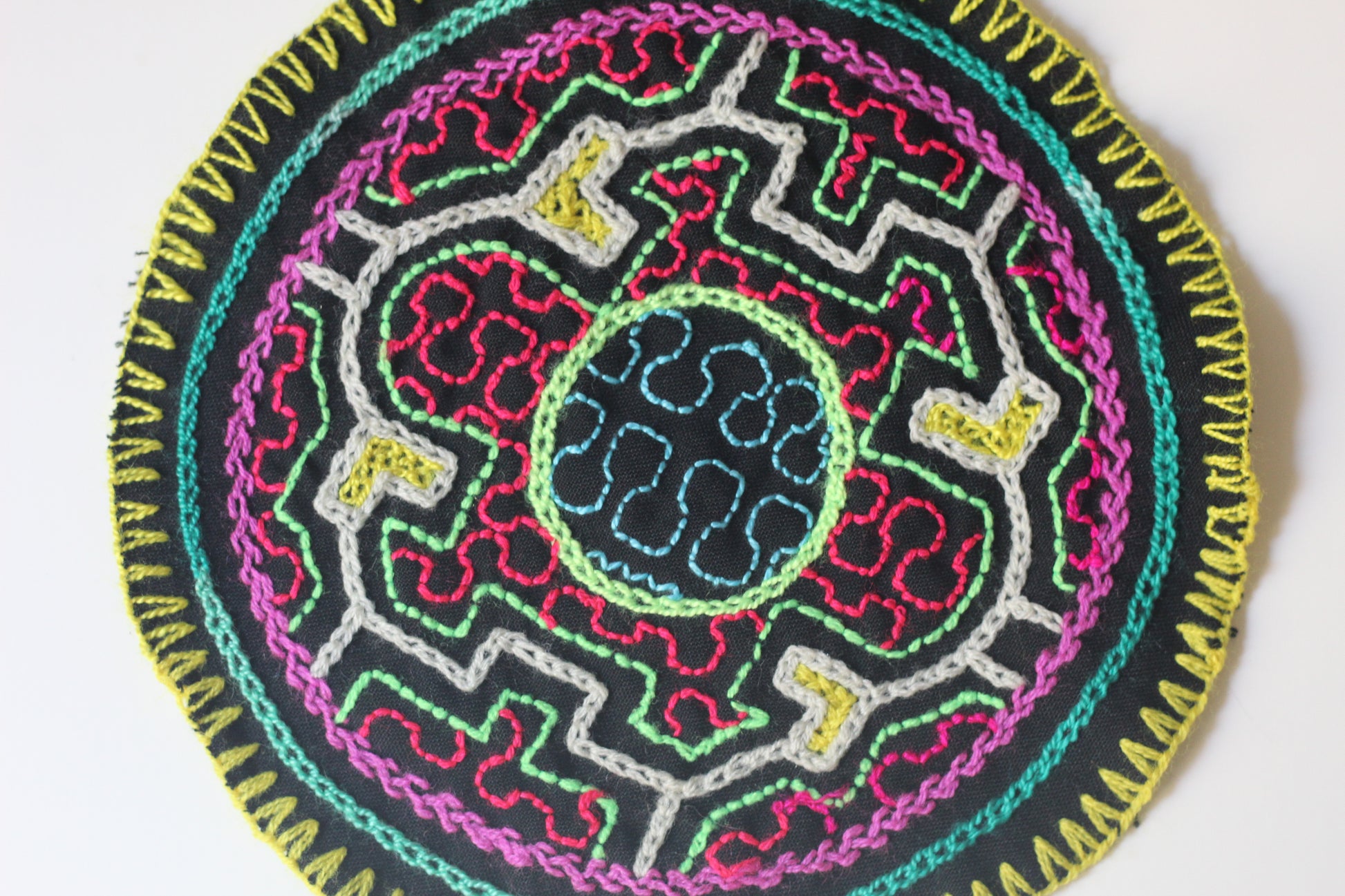 Shipibo Aufnäher - 14cm Diameter - Papa Inti - Sacred Weavings 