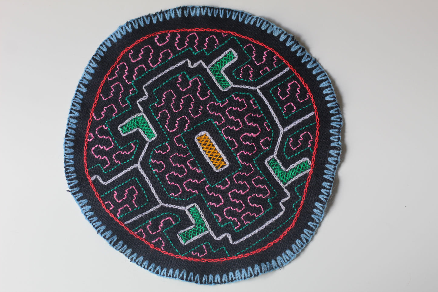 Shipibo Aufnäher - 13cm Diameter - Del Monte hacia el Mar - Sacred Weavings 