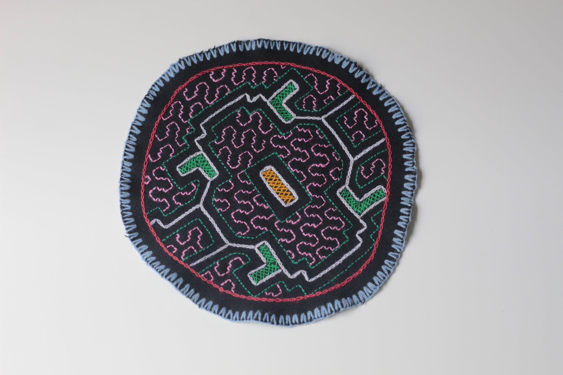 Shipibo Aufnäher - 13cm Diameter - Del Monte hacia el Mar - Sacred Weavings 
