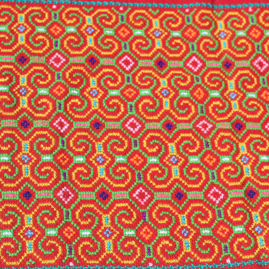 Shipibo Altartuch in Rot, 64x44cm - Schamanisches Tuch - Kraft des Feuers - Sacred Weavings 