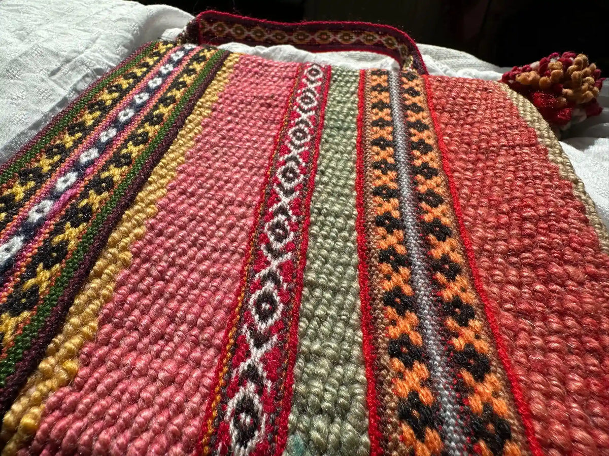 Handwoven shoulder bag made of sheep's wool - Vibrantly patterned - Turquoise, pink, orange