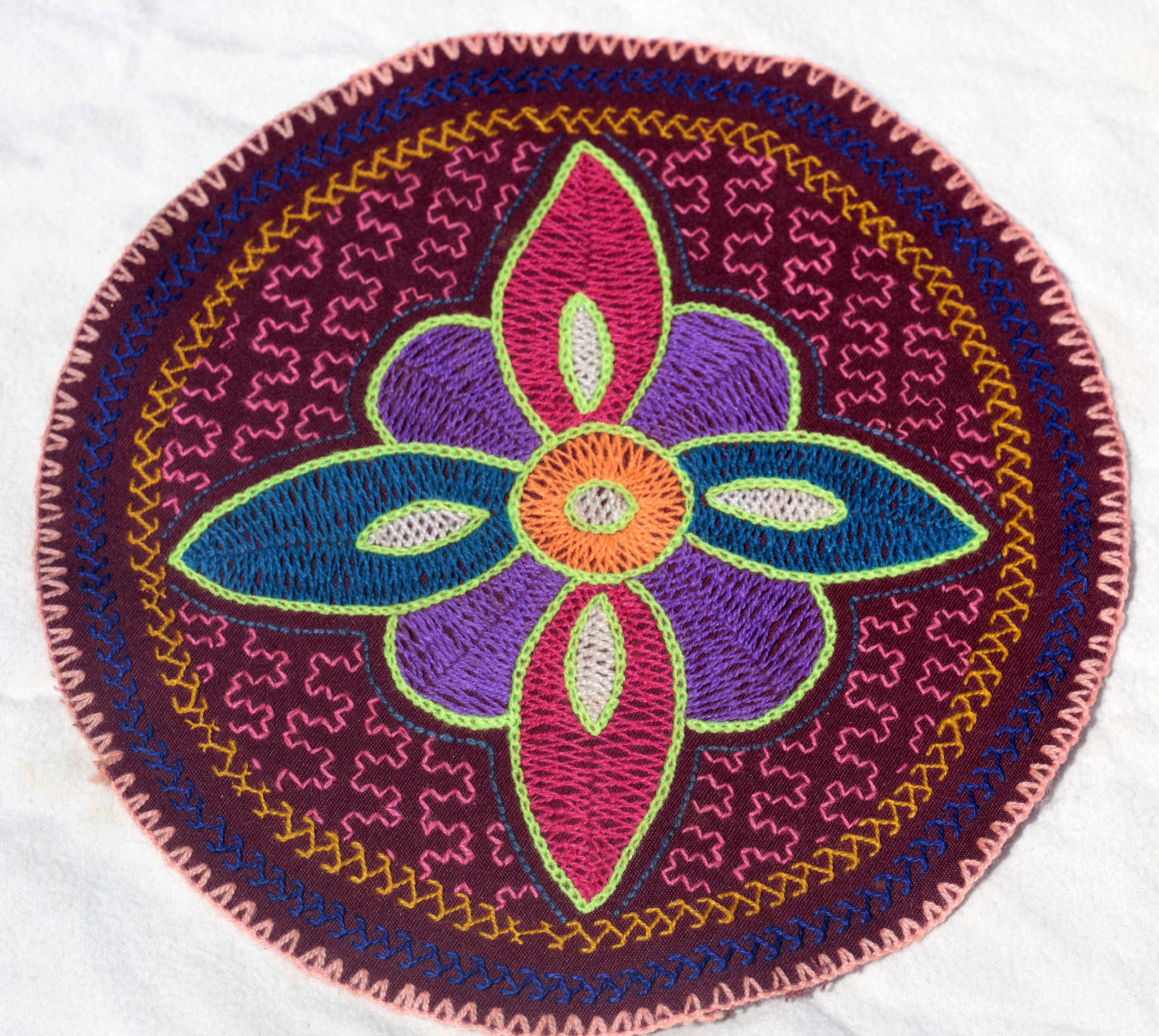 Shipibo-Conibo Aufnäher 22,5cm Diameter - "Florcita" - Sacred Weavings 