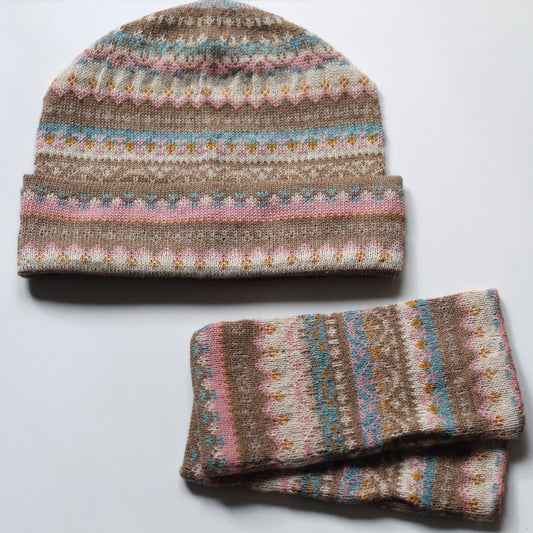 Alpaka Wollmütze & Pulswärmer Kombination - Stil: Frühlingsgefühle - Sacred Weavings 