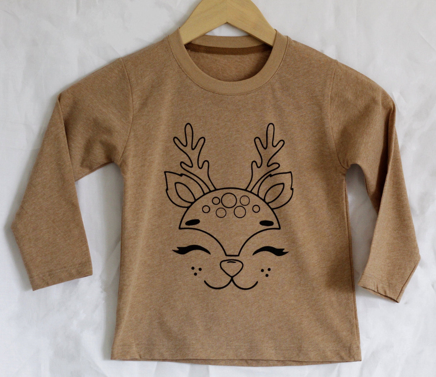 Bio Langarm Baumwoll-T-Shirt für Kinder mit Rentier Druck - Naturbelassen - Puro Amor - Sacred Weavings 