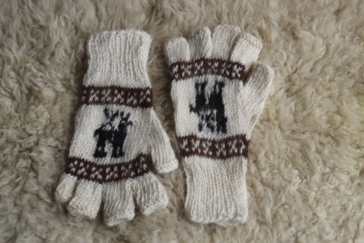 Fingerlose Alpaka Handschuhe mit  Alpaka Design - Sacred Weavings 
