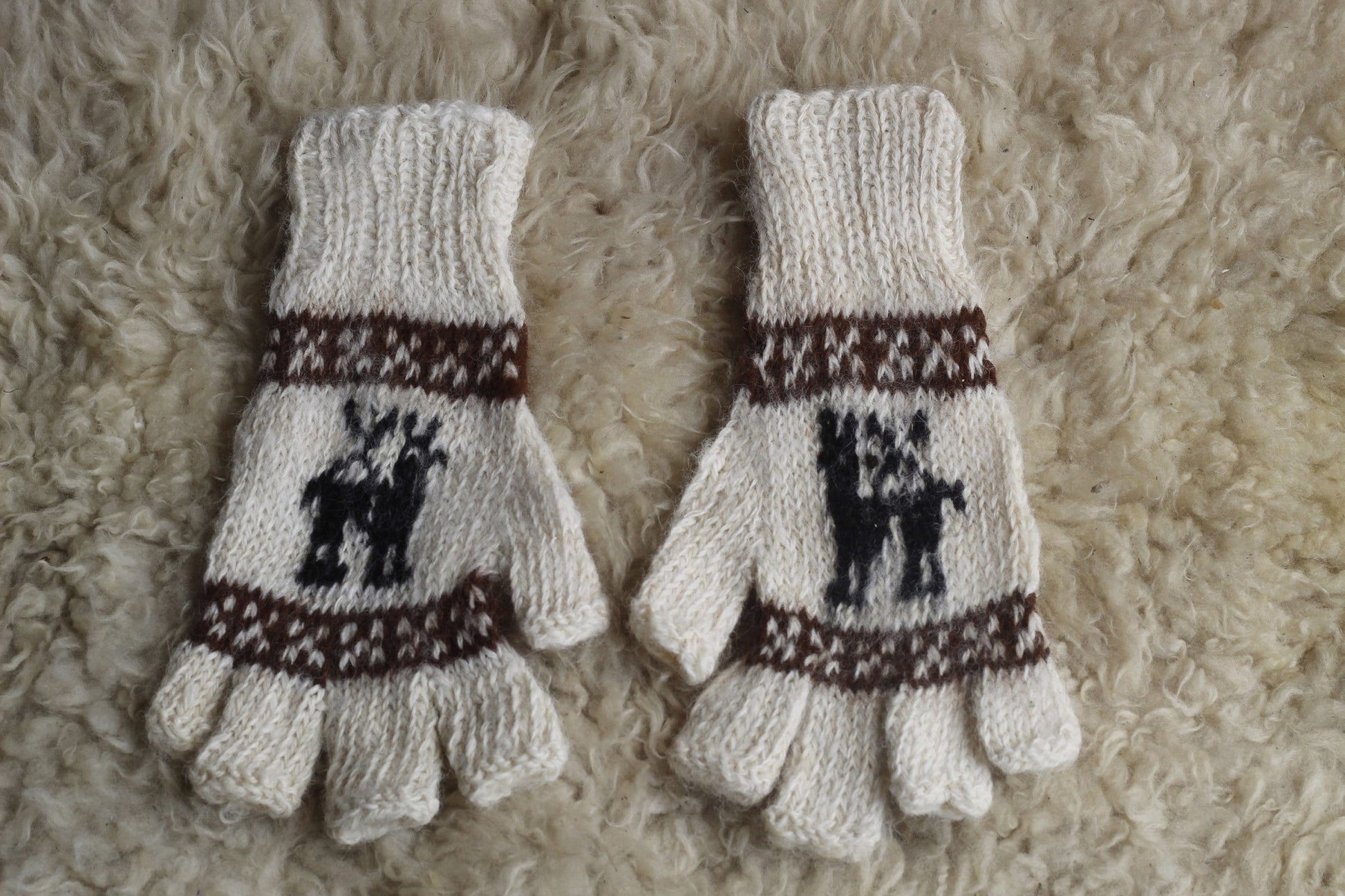Fingerlose Alpaka Handschuhe mit  Alpaka Design - Sacred Weavings 