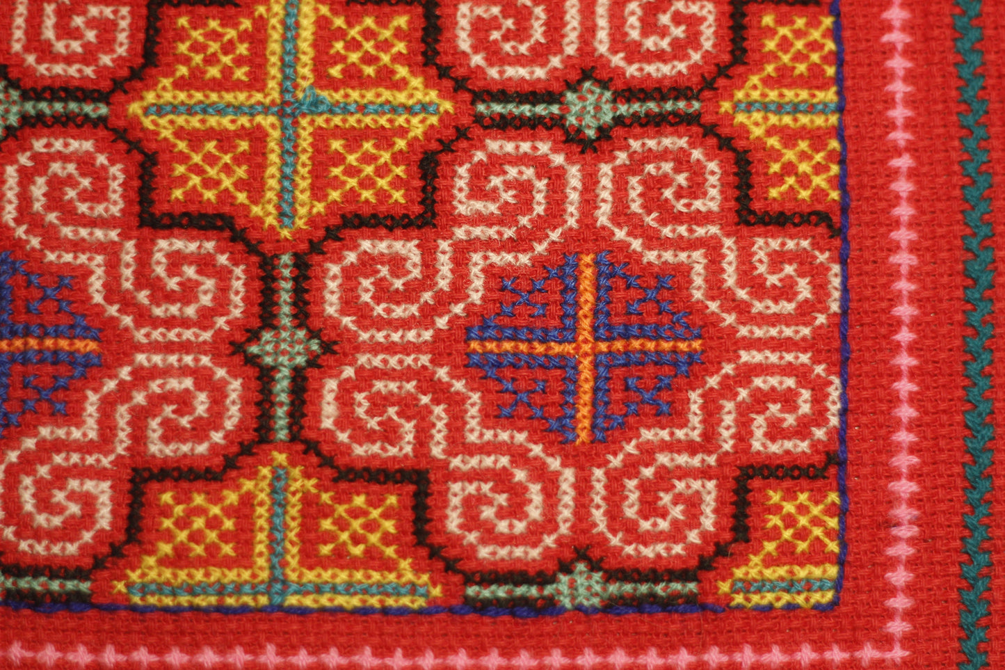 Shipibo Altar Tuch in Rot, 38x35cm - Sacred Weavings 