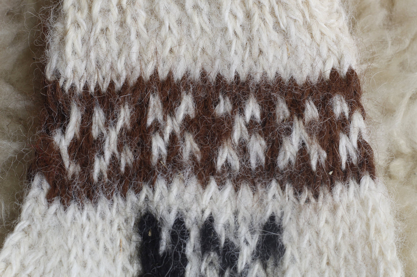 Fingerlose Alpaka Handschuhe mit  Alpaka Design - Sacred Weavings 