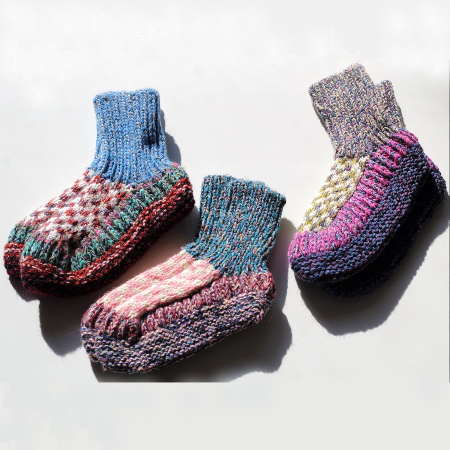 Bequeme Haussocken aus Wolle - Pantoffel - Peruanischer Stil - Sacred Weavings 